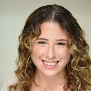 Meet your Posher, Kira